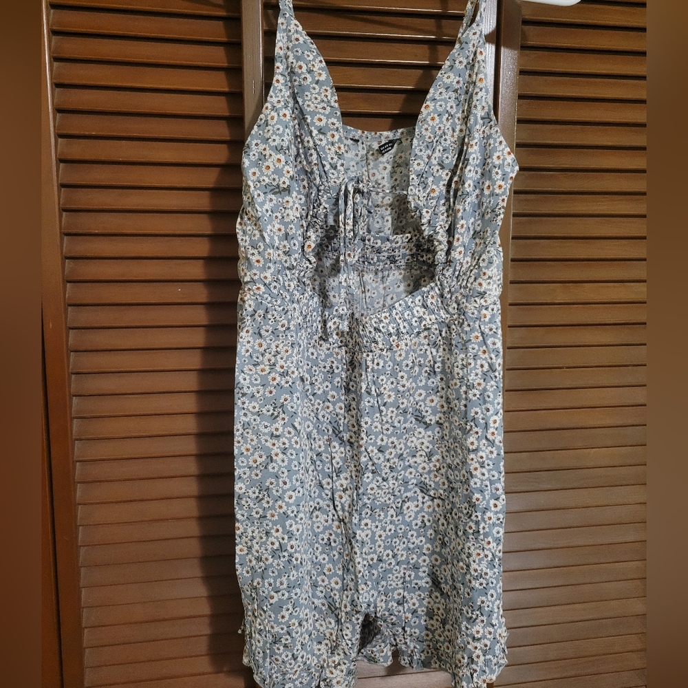Open Front Romper - Picture 2 of 6